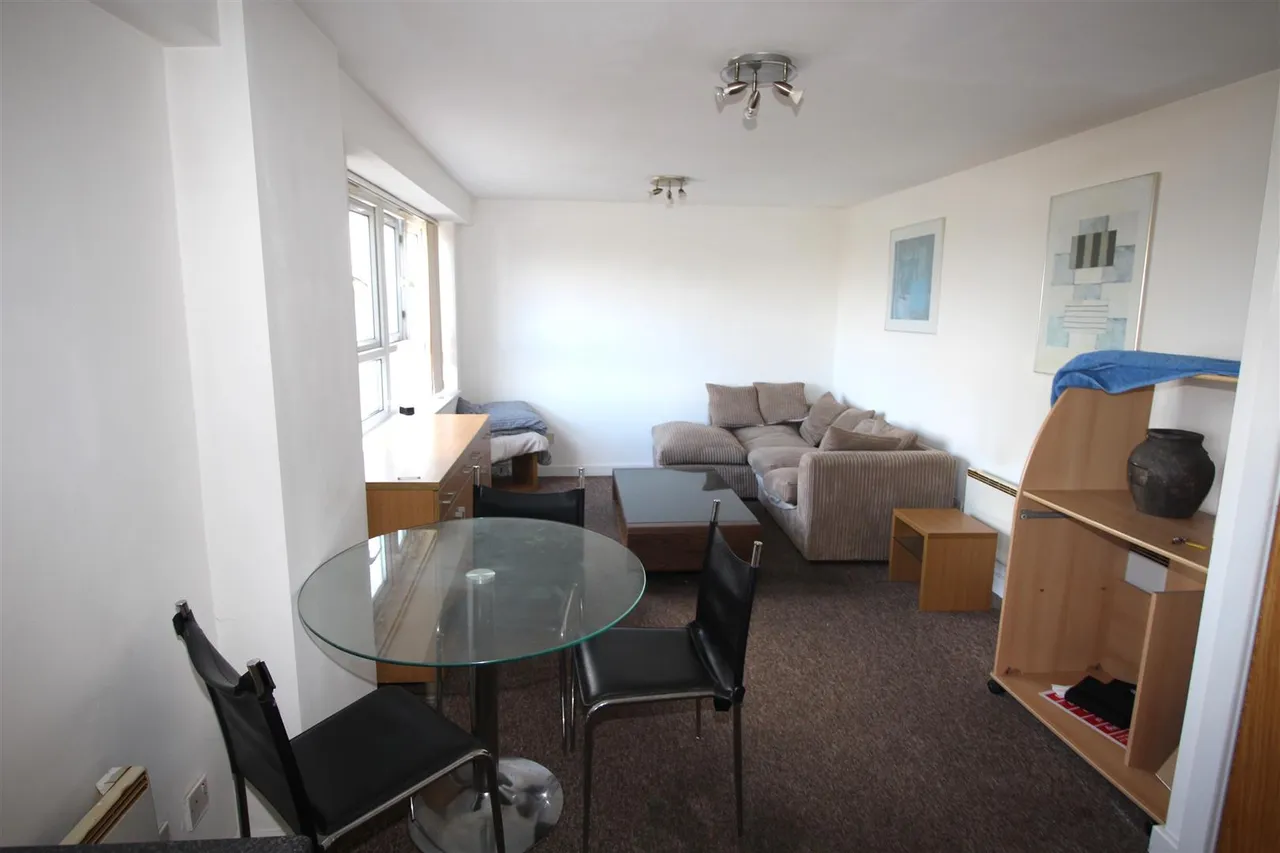 Highclere Avenue, Manchester, M7 4ZU, photo 5