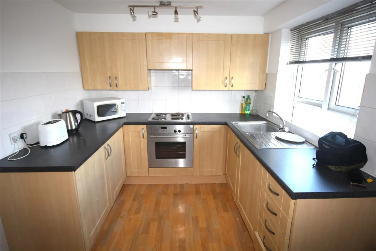 Highclere Avenue, Manchester, M7 4ZU, photo 3