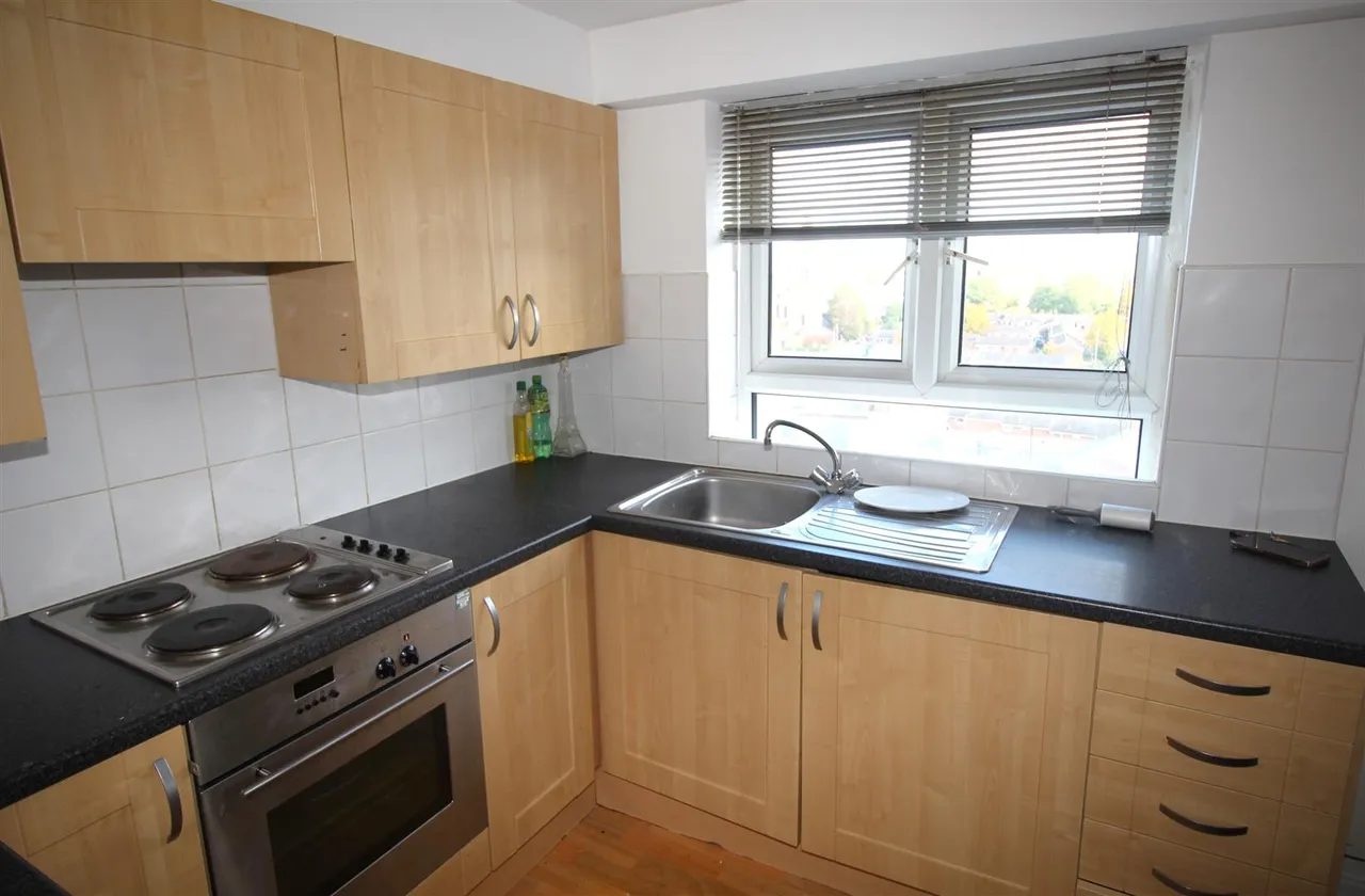 Highclere Avenue, Manchester, M7 4ZU, photo 4