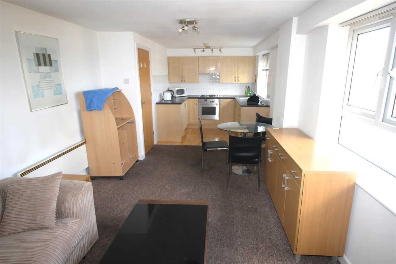 Highclere Avenue, Manchester, M7 4ZU, photo 6