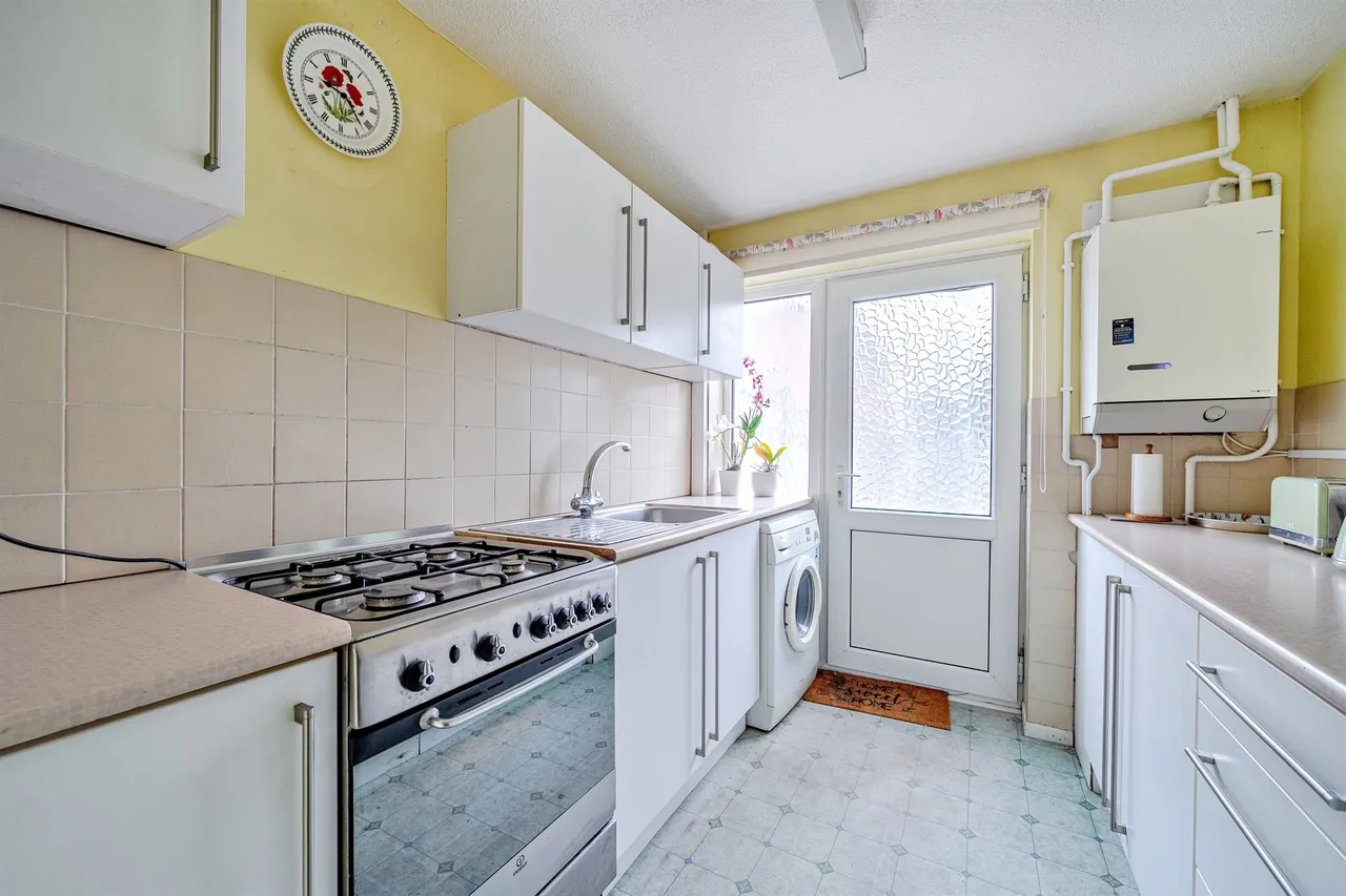 Beaumont Close, Maidenhead, SL6, photo 2
