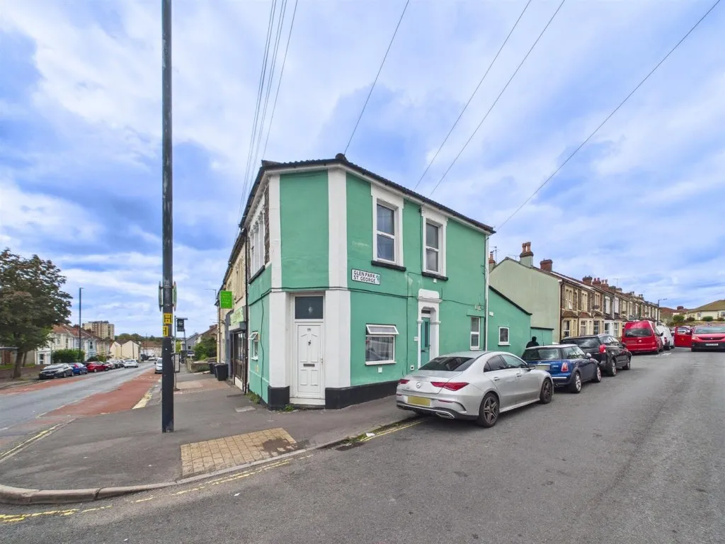 2 bed flat for sale, Bell Hill Road, St George, BS5