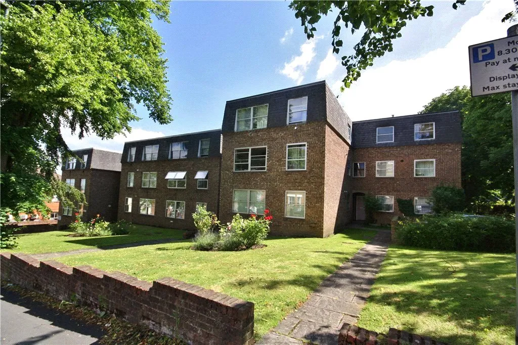 1 bed flat to rent, Jenner Road, Guildford, GU1