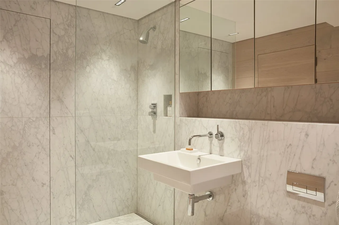 Gloucester Terrace, London, W2, photo 8