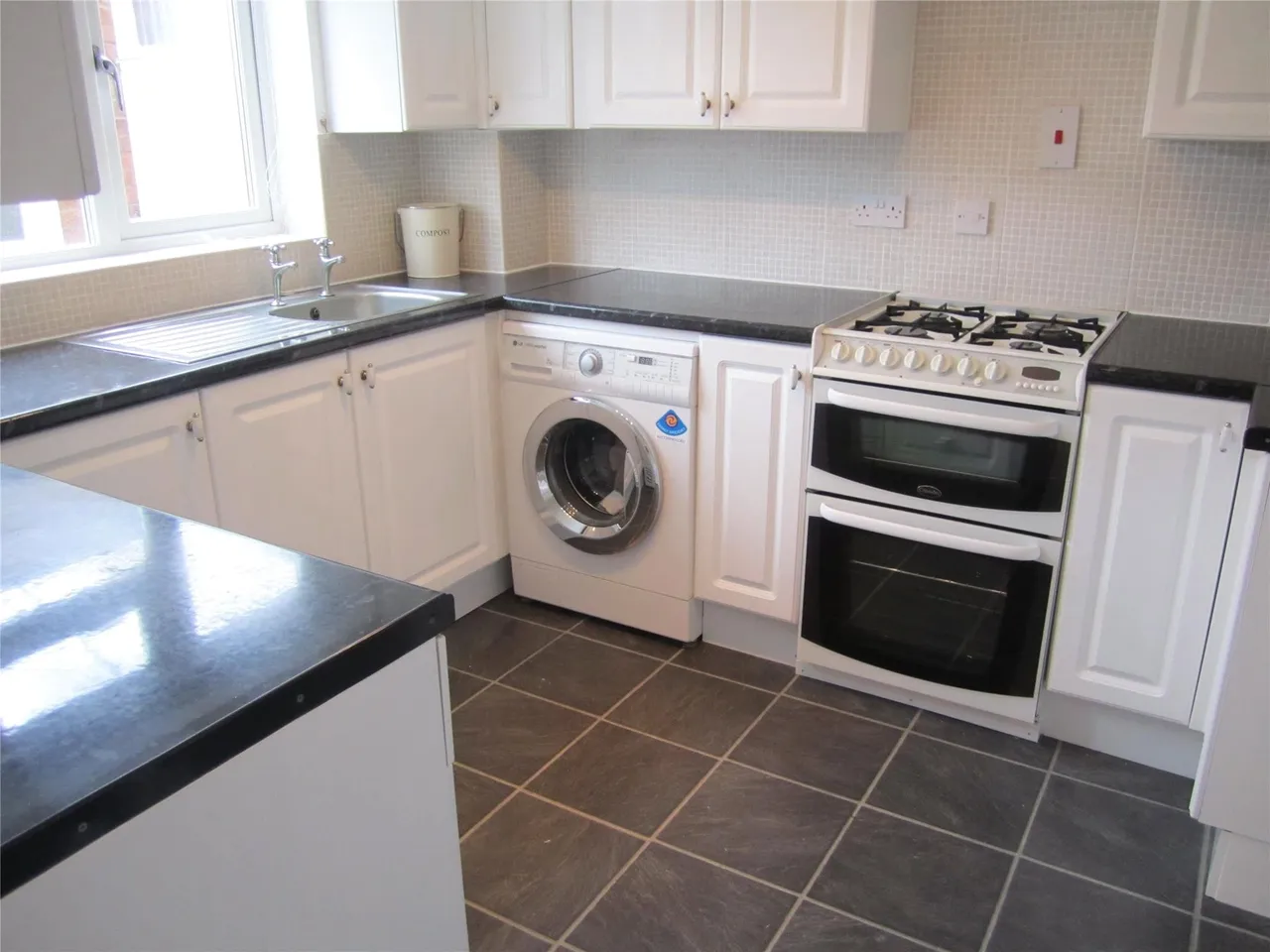 Elmgrove Estate, Gloucestershire, Hardwicke, GL2 4UJ, photo 5