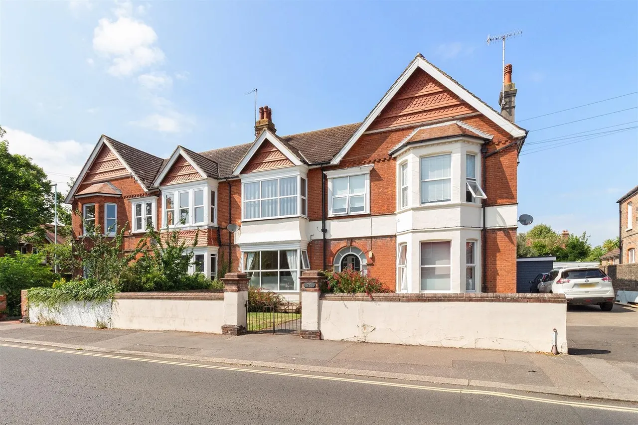 Cowper Road, Worthing, photo 13