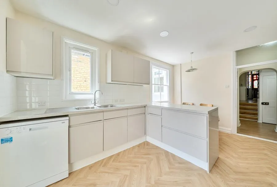 Wimbledon Park Road, London, SW19, photo 9
