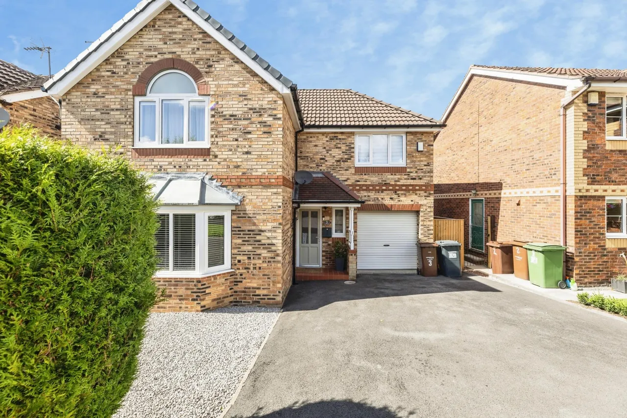 Elm Close, Pontefract, WF8, photo 41