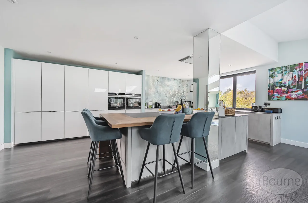 Old Compton Lane, Farnham, GU9, photo 5