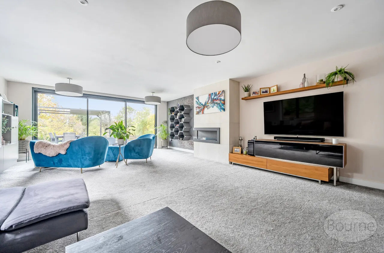 Old Compton Lane, Farnham, GU9, photo 8