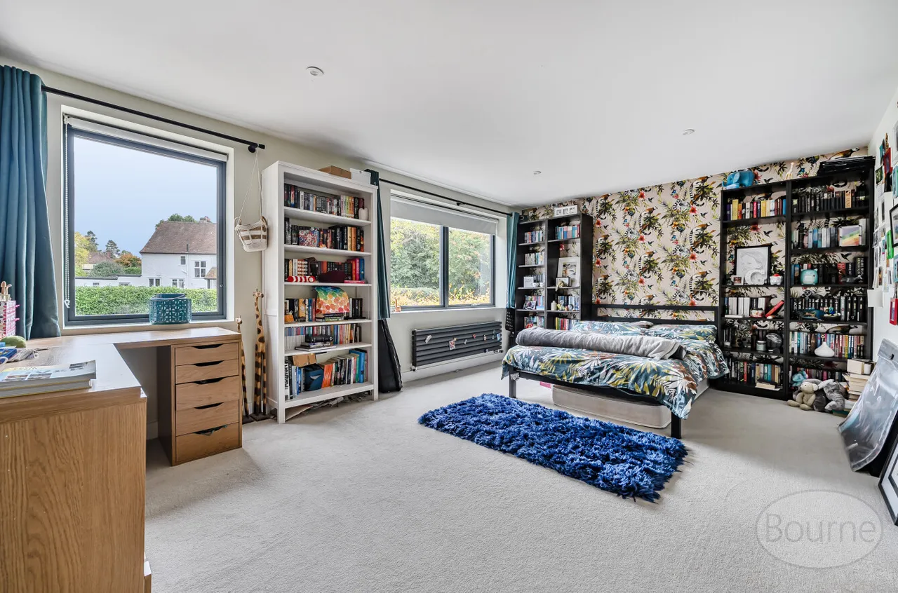 Old Compton Lane, Farnham, GU9, photo 13