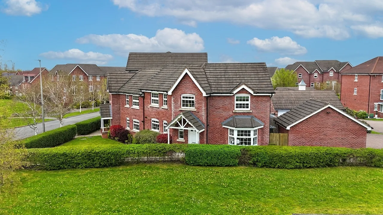 3 bed house for sale, Abbey Park Way, Weston, CW2