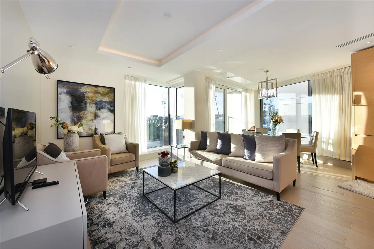 2 bed property for sale, Kensington High Street, London, W14