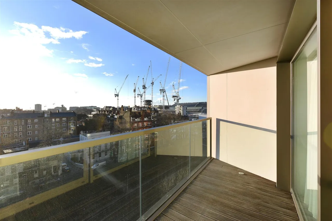 Kensington High Street, London, W14, photo 11