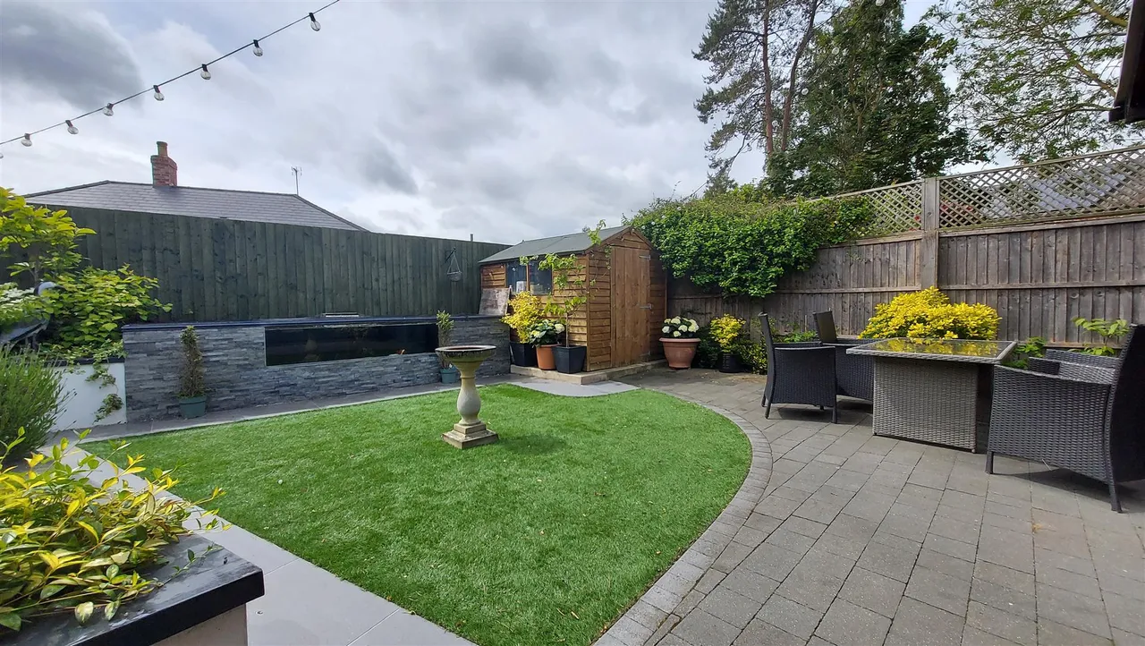 St Peters Road, Bourne, photo 18