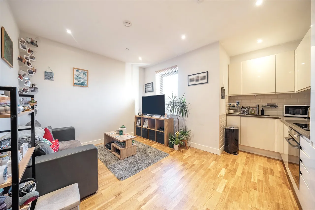 Maybury Close, Frimley, Camberley, Surrey, GU16 7AX, photo 10