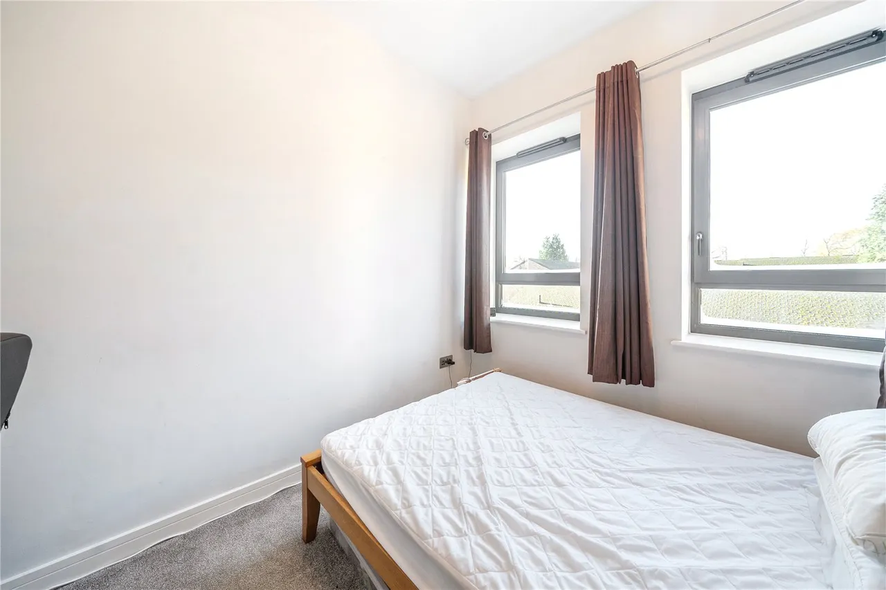 Maybury Close, Frimley, Camberley, Surrey, GU16 7AX, photo 6