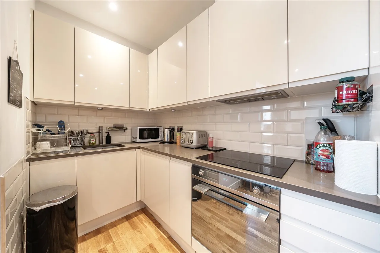 Maybury Close, Frimley, Camberley, Surrey, GU16 7AX, photo 7