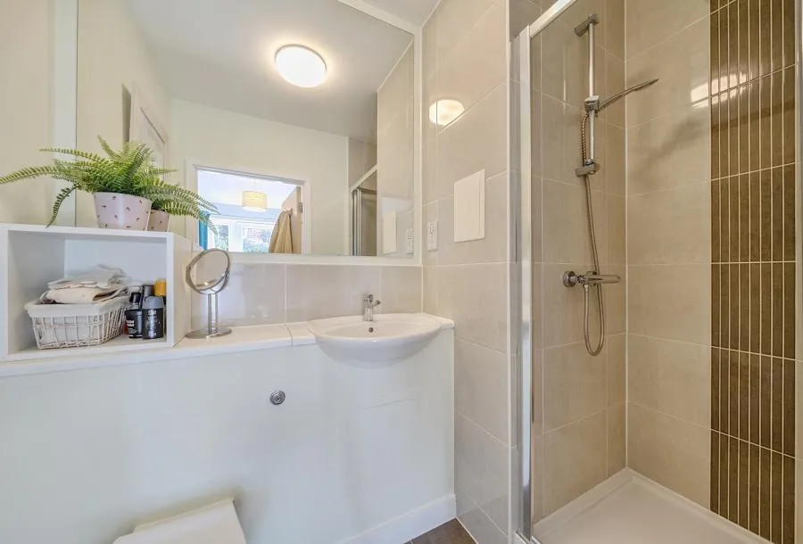 Aventine Avenue, Mitcham, CR4, photo 9
