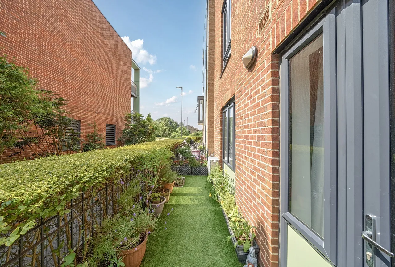 Aventine Avenue, Mitcham, CR4 1GD, photo 12