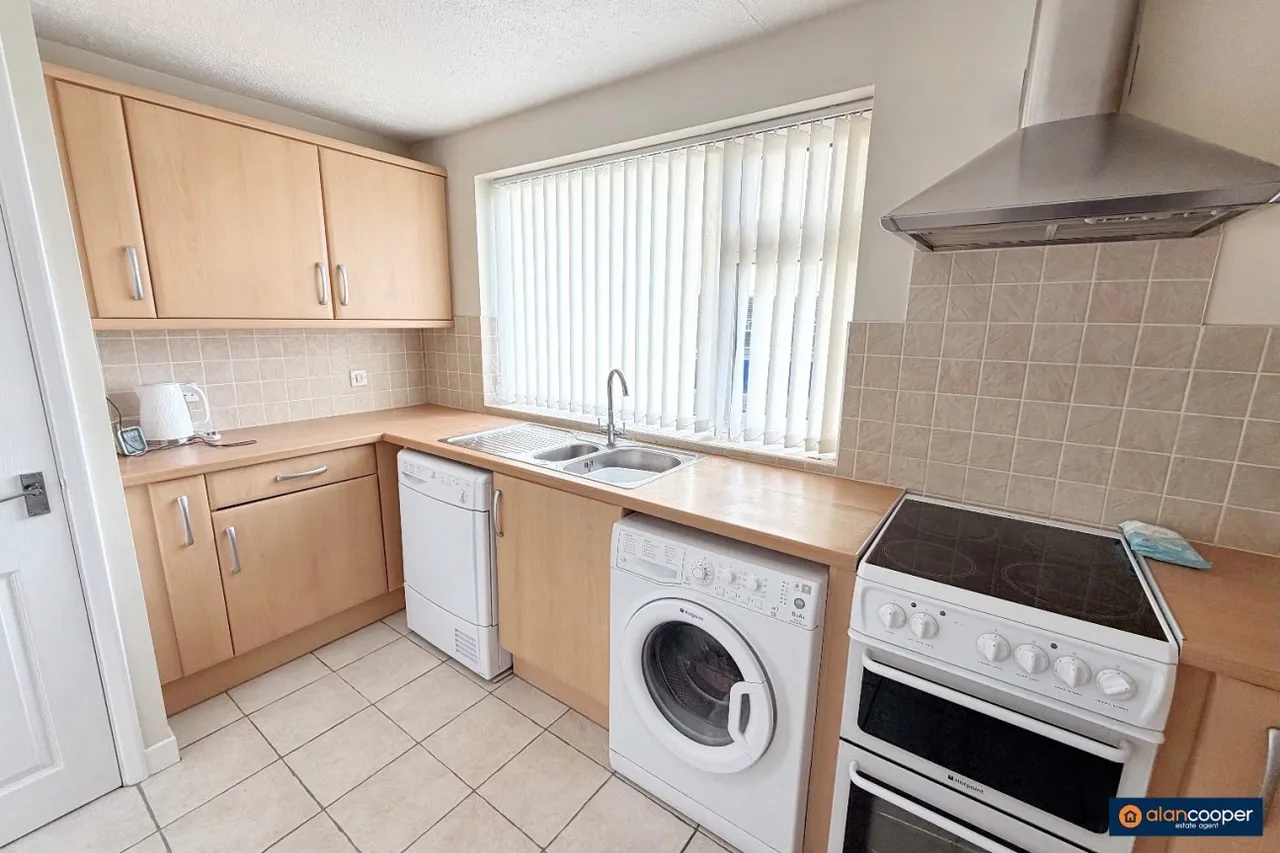 Coniston Court, St Nicolas Park, CV11, photo 6