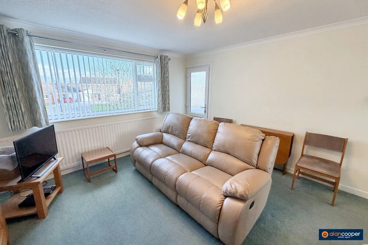 Coniston Court, St Nicolas Park, CV11, photo 4