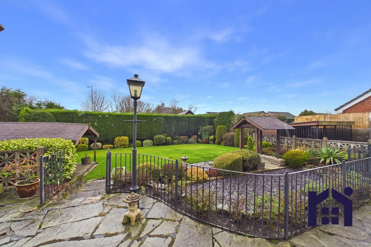 Almond Brook Road, Standish, Wigan, WN6 0SR, photo 25