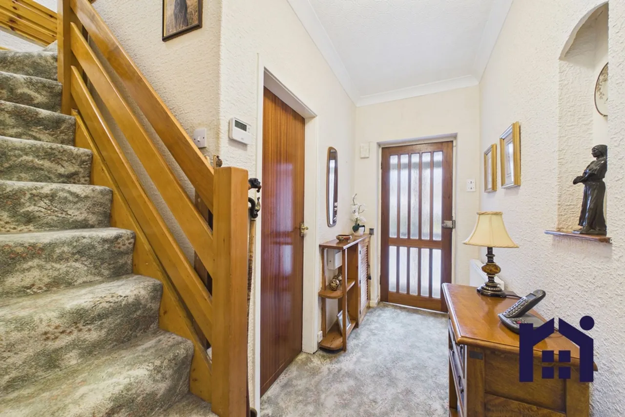 Almond Brook Road, Standish, Wigan, WN6 0SR, photo 5