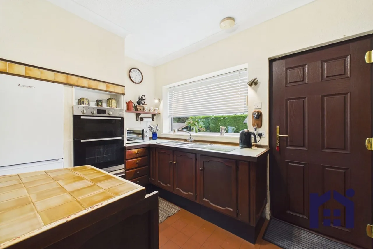 Almond Brook Road, Standish, Wigan, WN6 0SR, photo 11