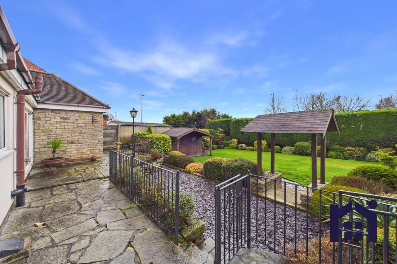 Almond Brook Road, Standish, Wigan, WN6 0SR, photo 24