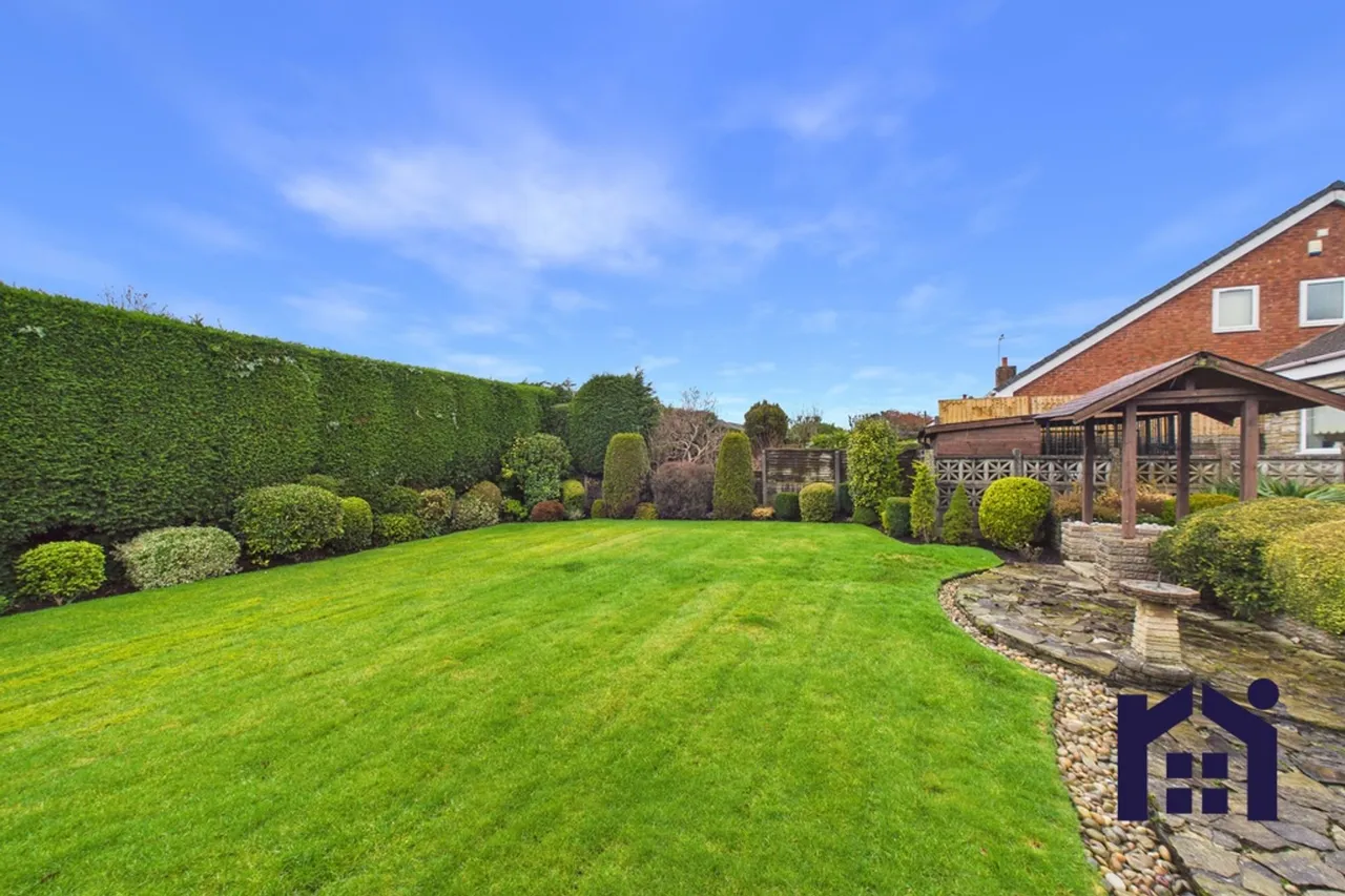 Almond Brook Road, Standish, Wigan, WN6 0SR, photo 27
