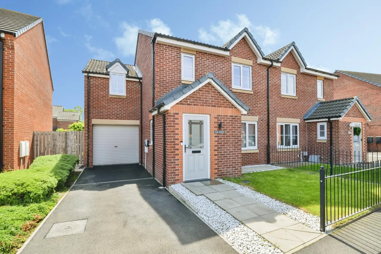 4 bed house for sale, Sculptor Crescent, Stockton-on-tees, TS18