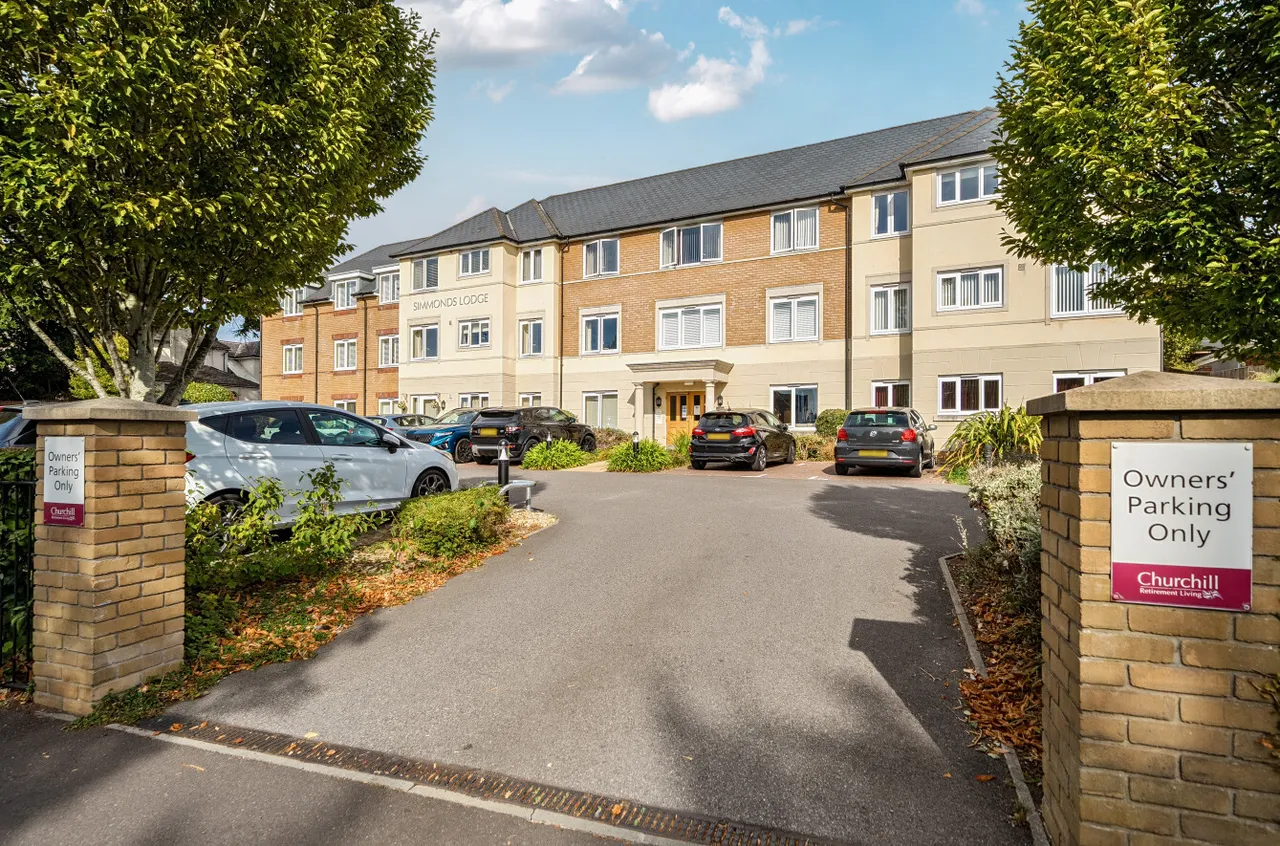 2 bed flat for sale, Havant Road, Drayton, PO6