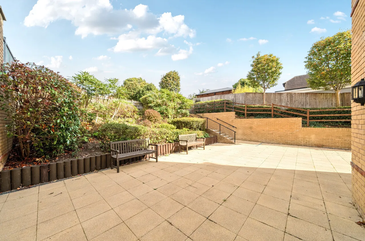 Havant Road, Drayton, PO6, photo 12