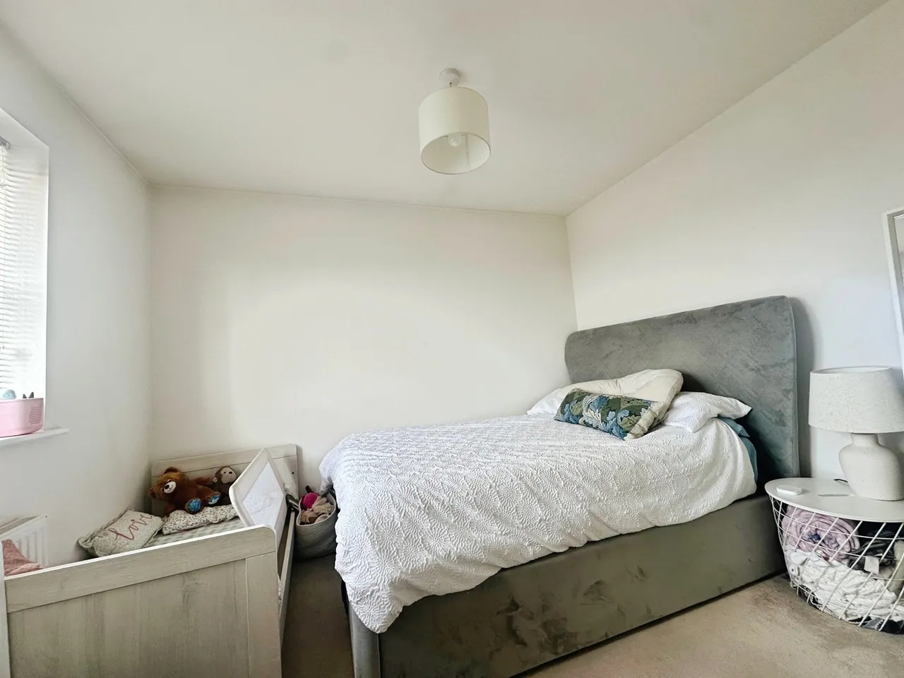 Jubilee Drive, Church Crookham, Fleet, Hampshire, GU52 8BQ, photo 5
