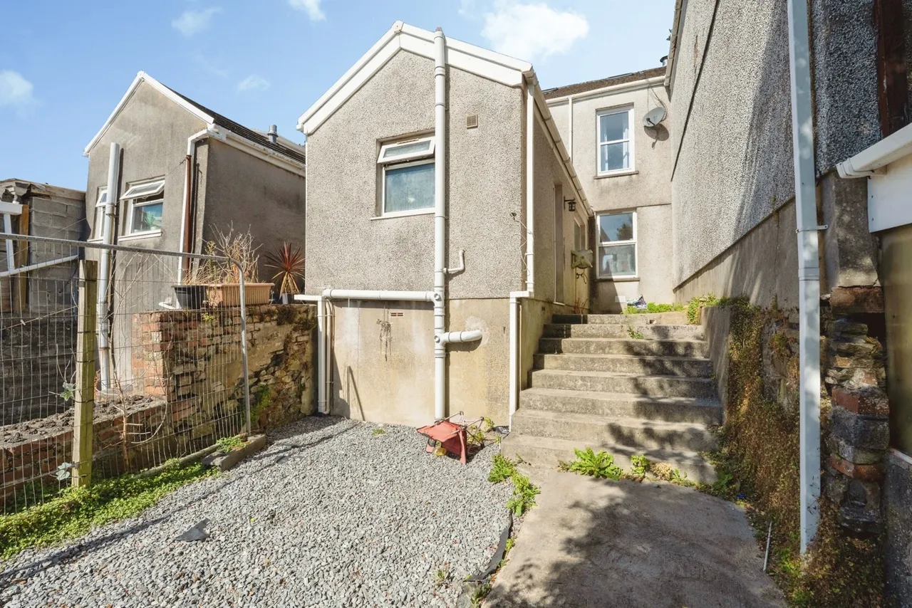 Brynallt Terrace, Llanelli, SA15, photo 16