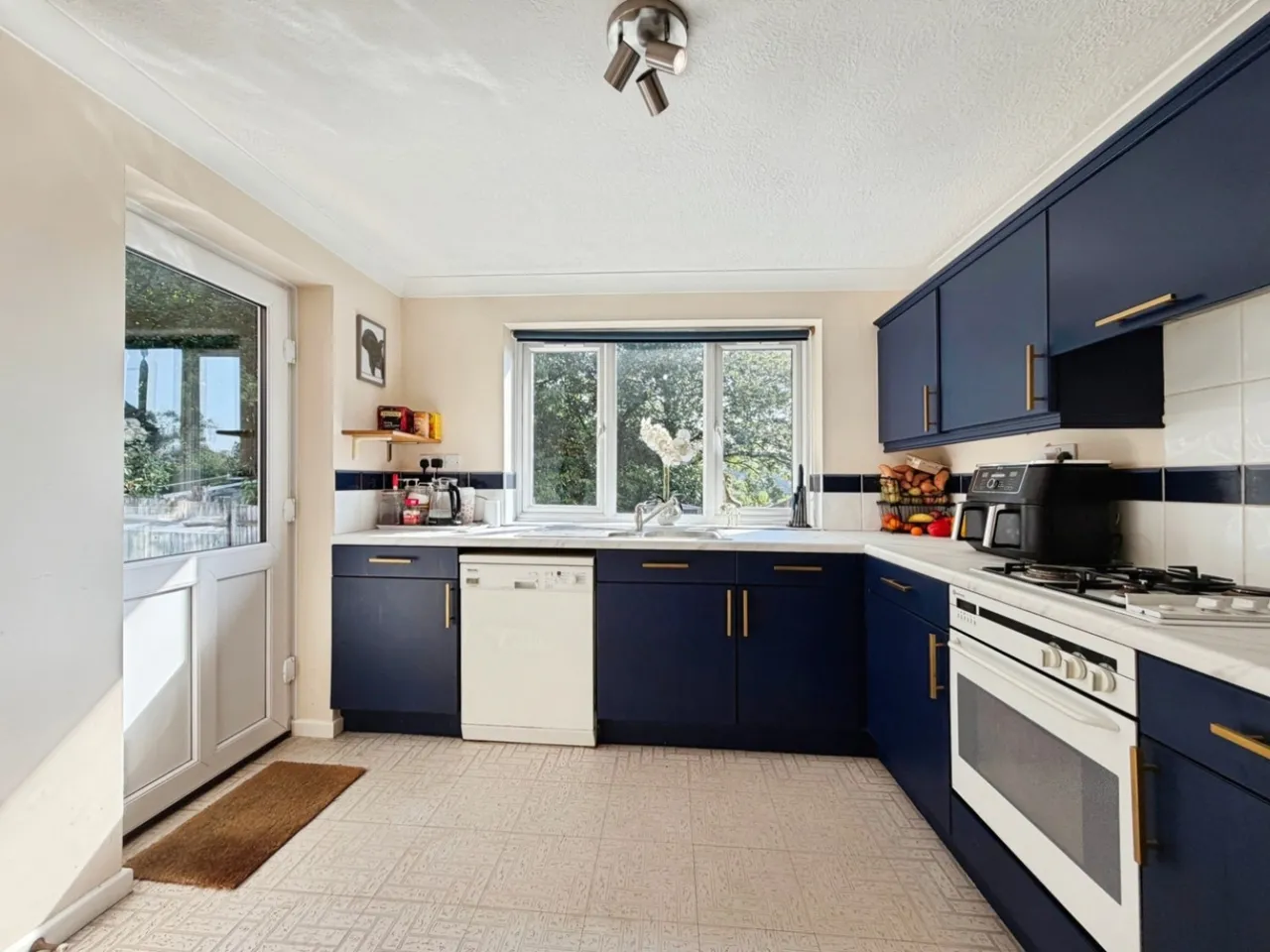Mount Pleasant Close, Lyminge, CT18, photo 7