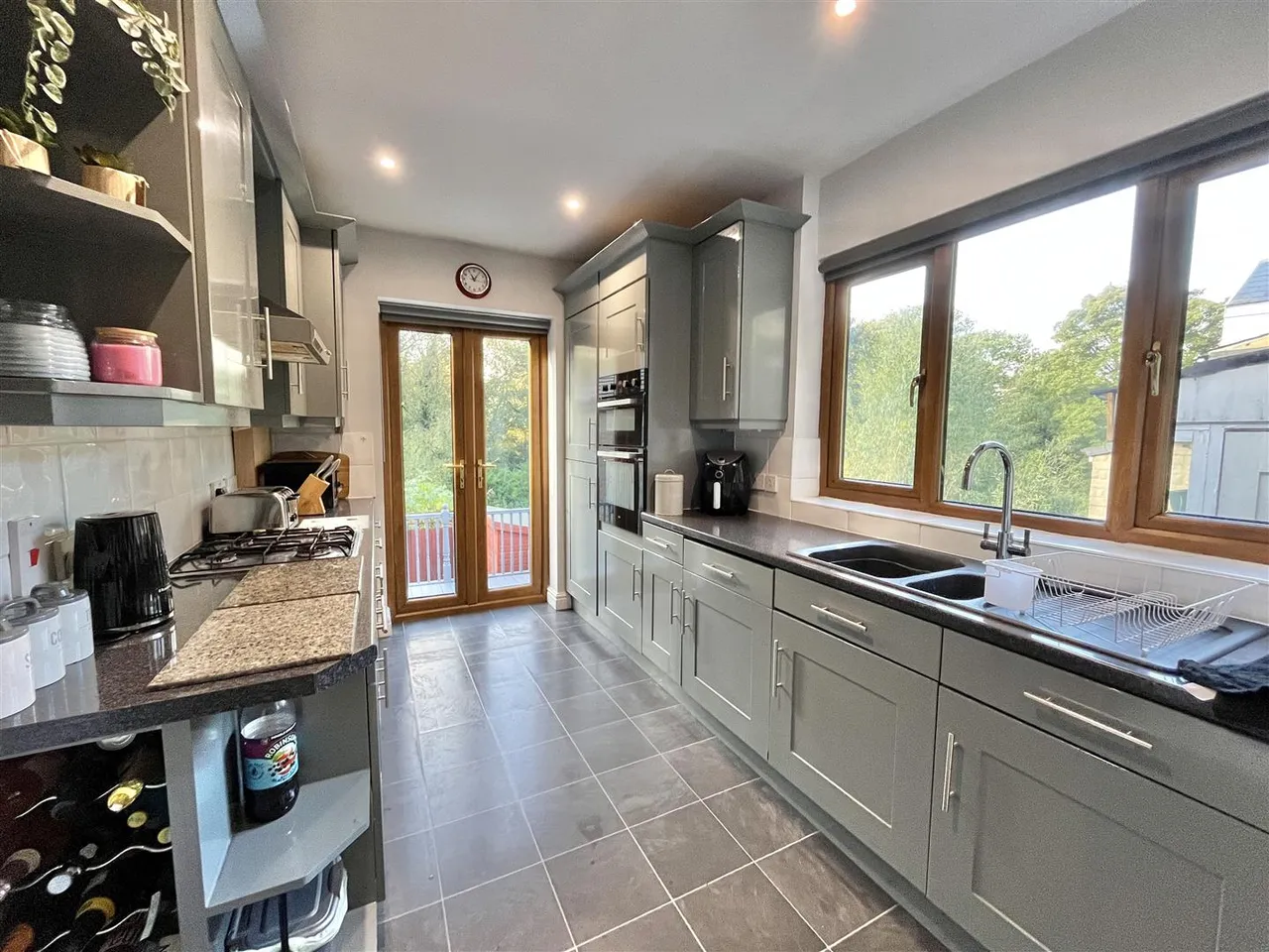 Park Road, Glossop, SK13, photo 8