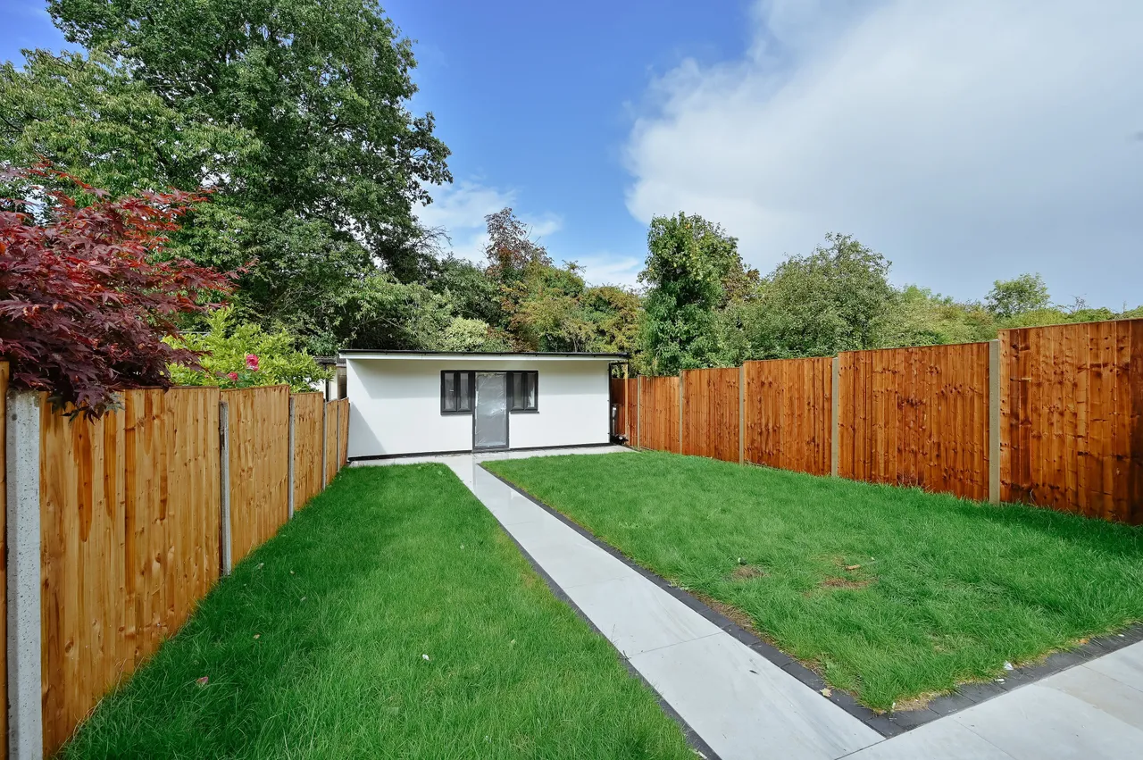 Northolt, UB5, photo 19