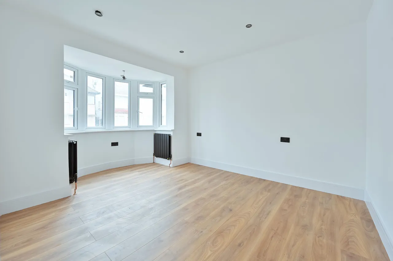 Northolt, UB5, photo 11