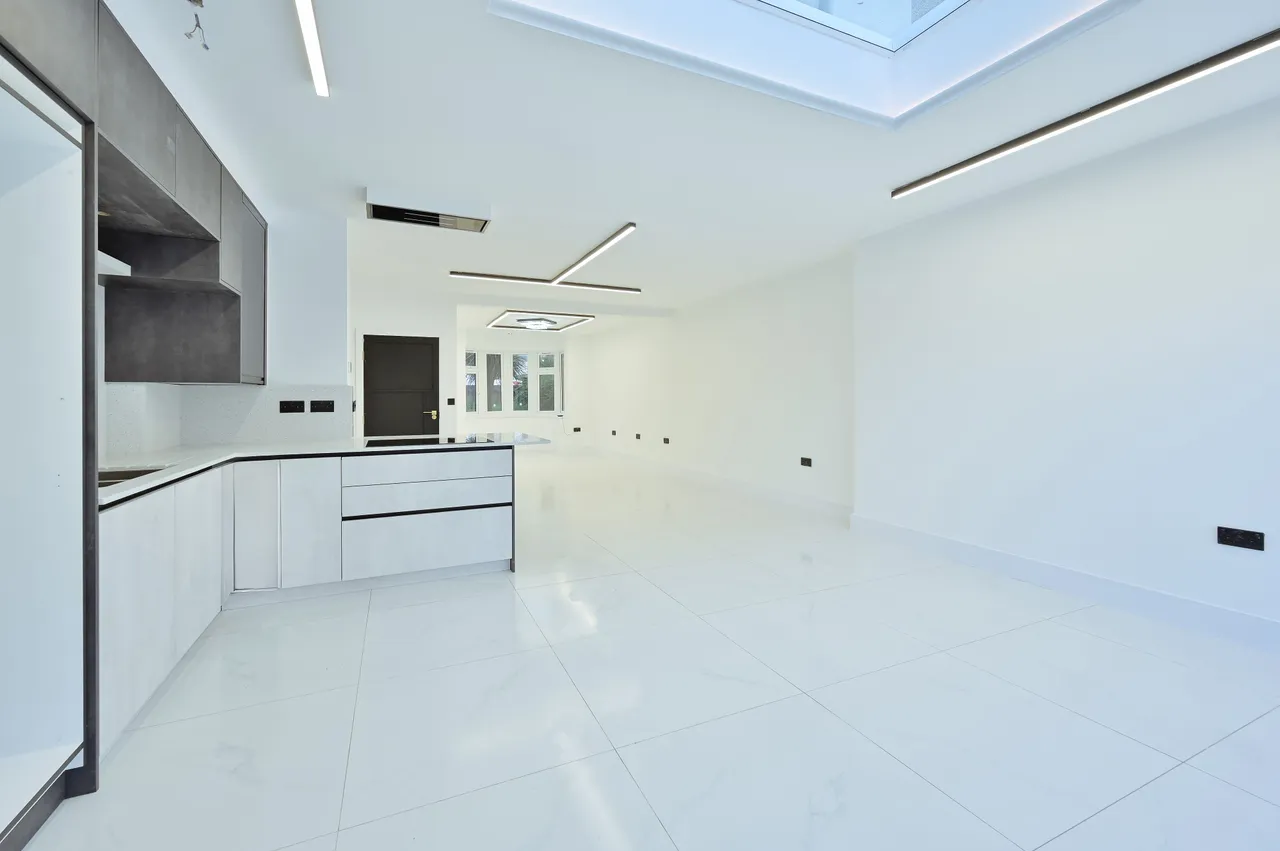 Northolt, UB5, photo 5