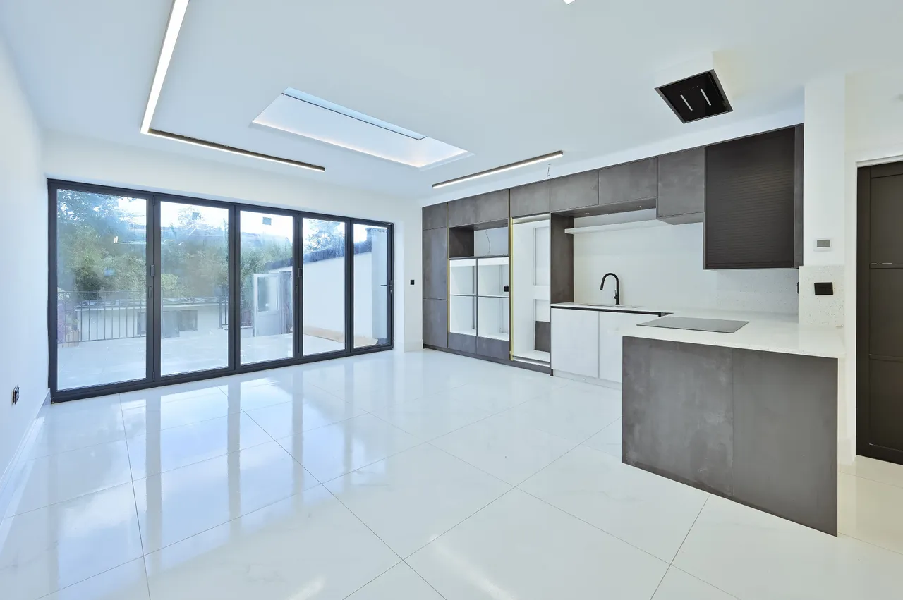 Northolt, UB5, photo 3