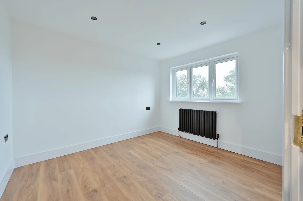 Northolt, UB5, photo 8