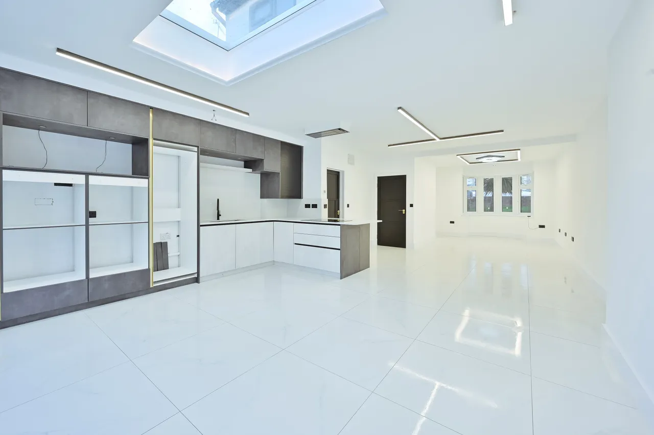 Northolt, UB5, photo 2
