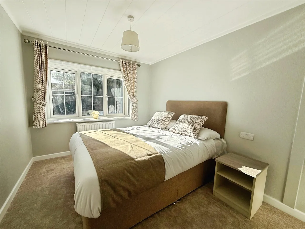 Brownfield Gardens, Maidenhead, Berkshire, SL6 2RL, photo 9