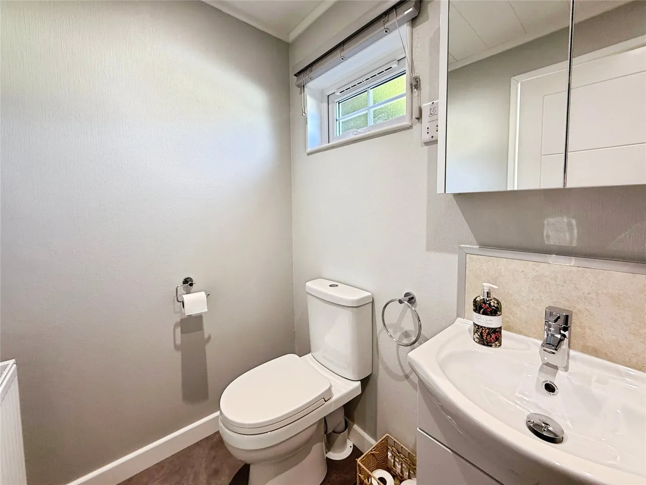 Brownfield Gardens, Maidenhead, Berkshire, SL6 2RL, photo 8