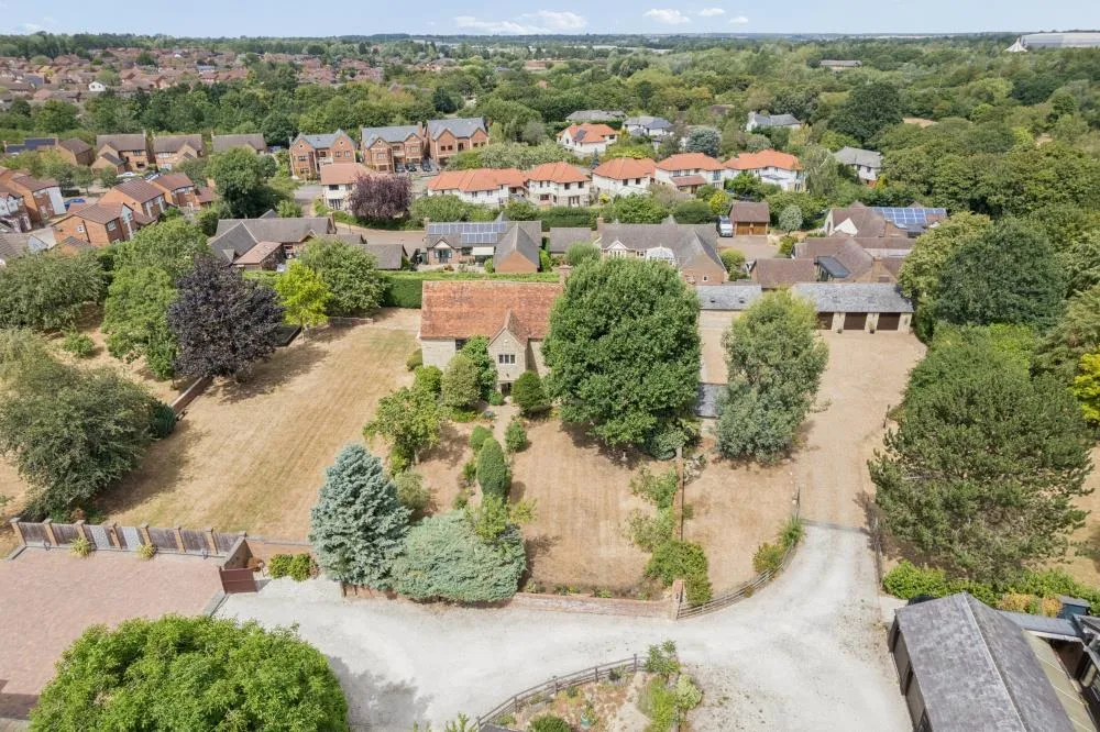 5 bed character property for sale, The Green, Loughton