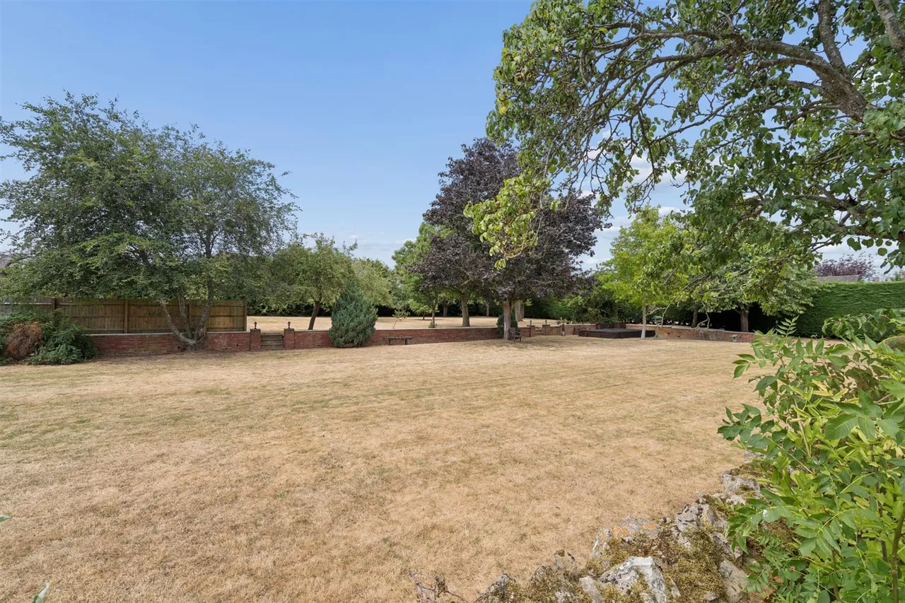 The Green, Loughton, photo 22