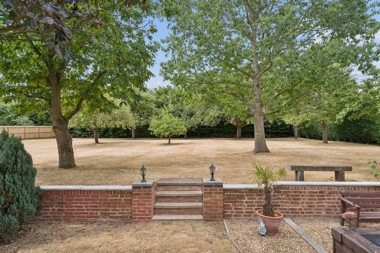 The Green, Loughton, photo 25