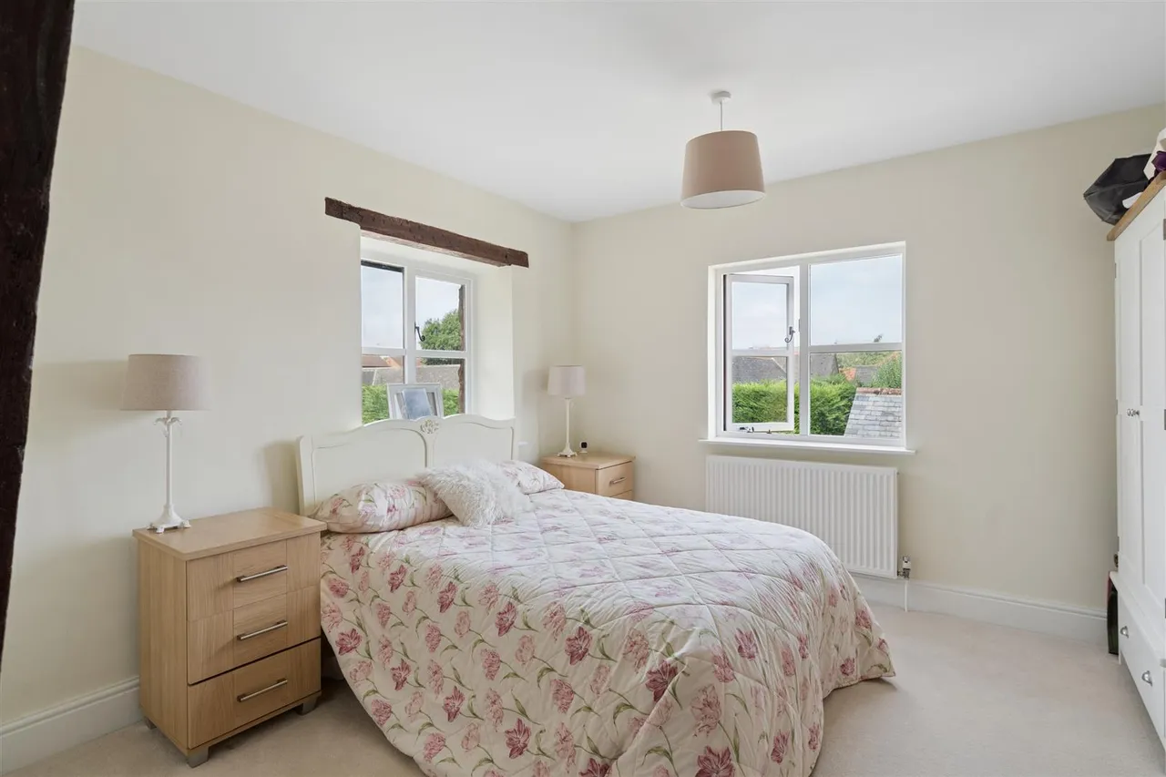 The Green, Loughton, photo 15